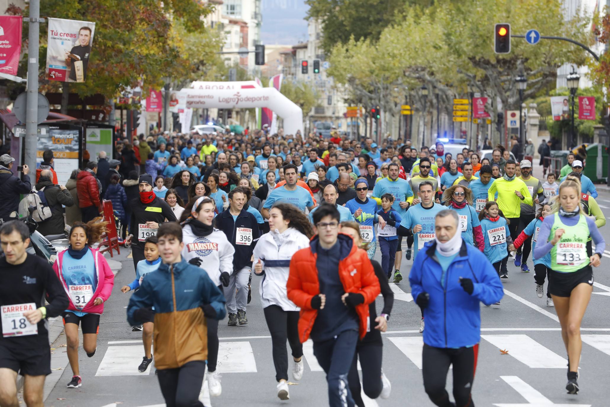 Cientos de familias y amigos han salido este domingo a hacer deporte por la capital riojana... ¡con un ambientazo increíble!