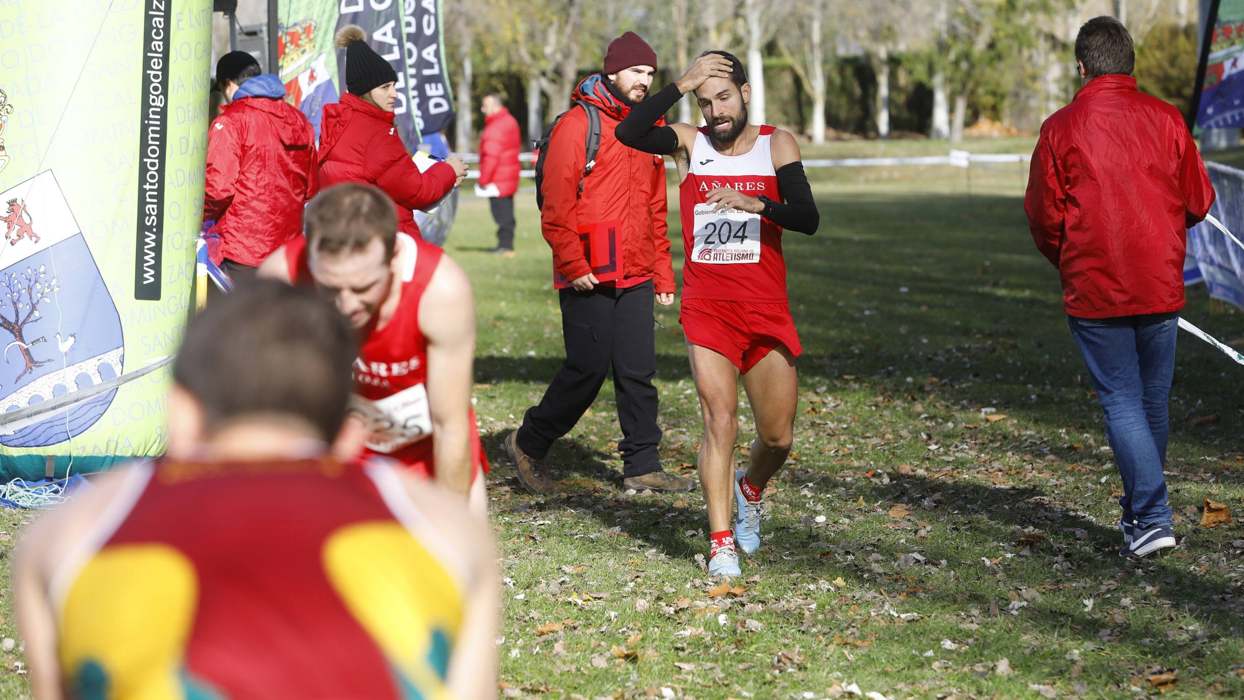 La galería de imágenes de la jornada de Cross en el municipio lo resume todo: mucho ambiente, risas y ejercicio físico en un día muy especial para todos los pequeños guerreros