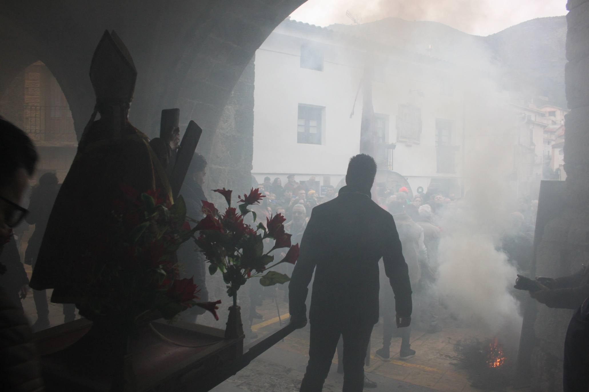 Impresionante, como cada año, la Procesión del Humo de Arnedillo. 