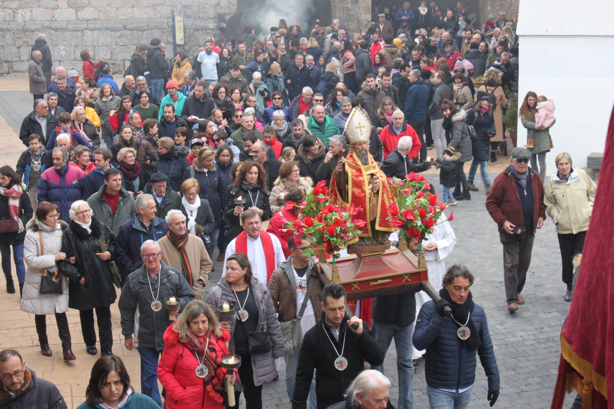 Impresionante, como cada año, la Procesión del Humo de Arnedillo. 