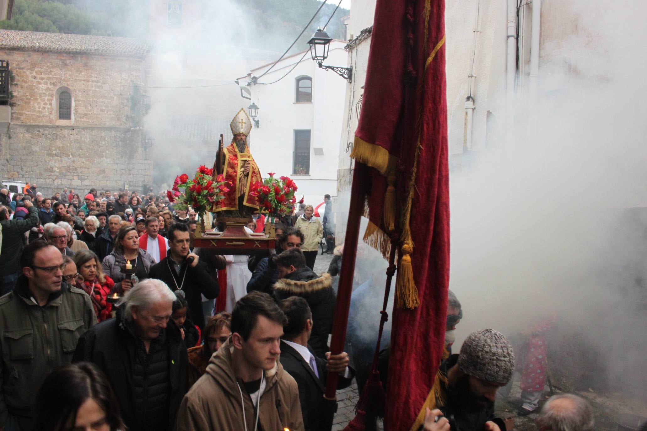 Impresionante, como cada año, la Procesión del Humo de Arnedillo. 