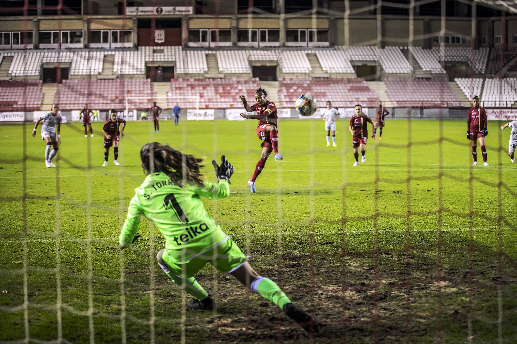 Las valencianas se impusieron por la mínima (3-4)