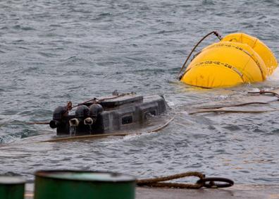 Imagen secundaria 1 - Una flota de lanchas esperaba al narcosubmarino para recoger la droga en Galicia