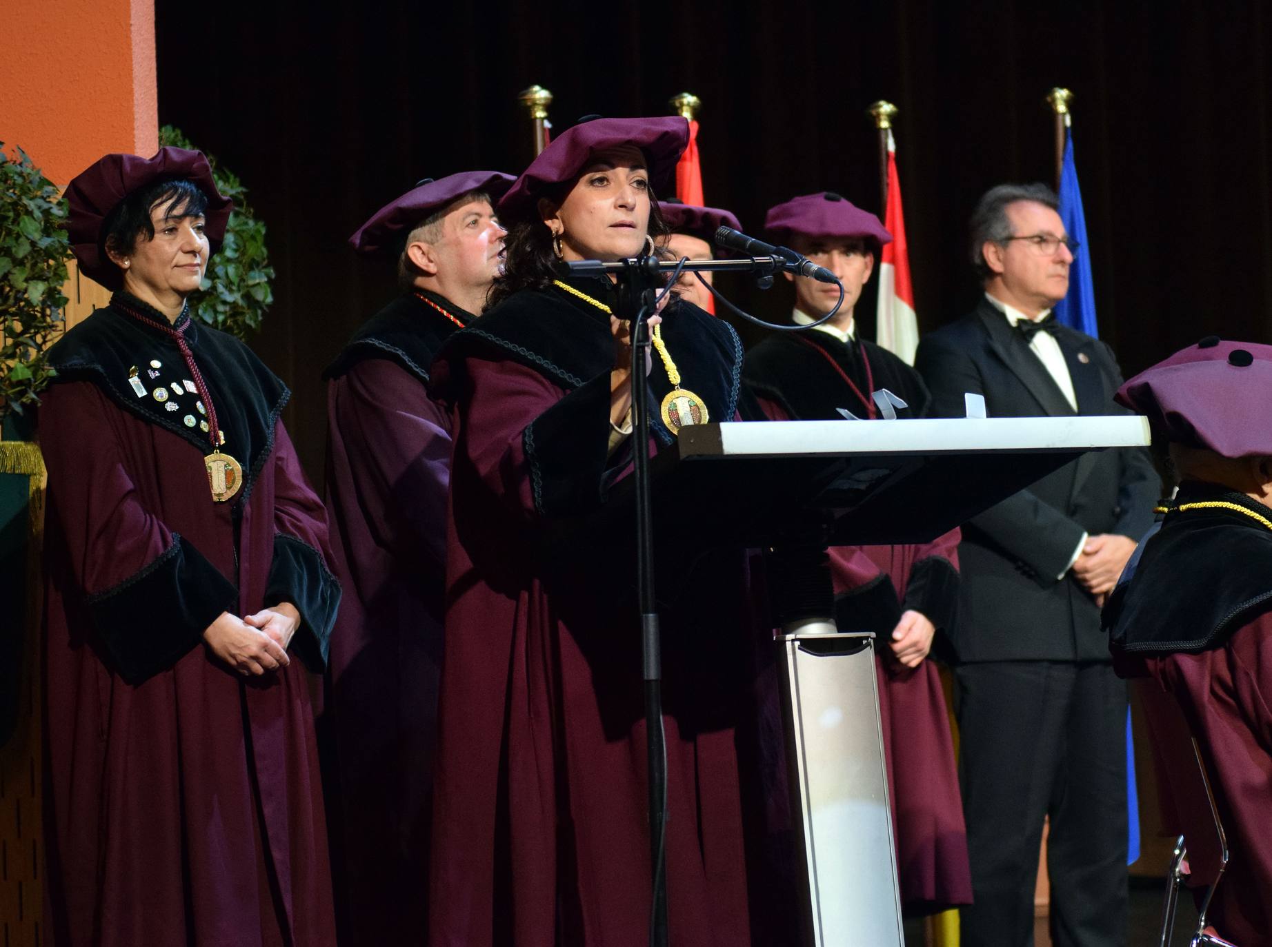 Fotos: Concha Andreu, Andrés Pascual y la CLA Pepe Eizaga, cofrades de mérito del Rioja