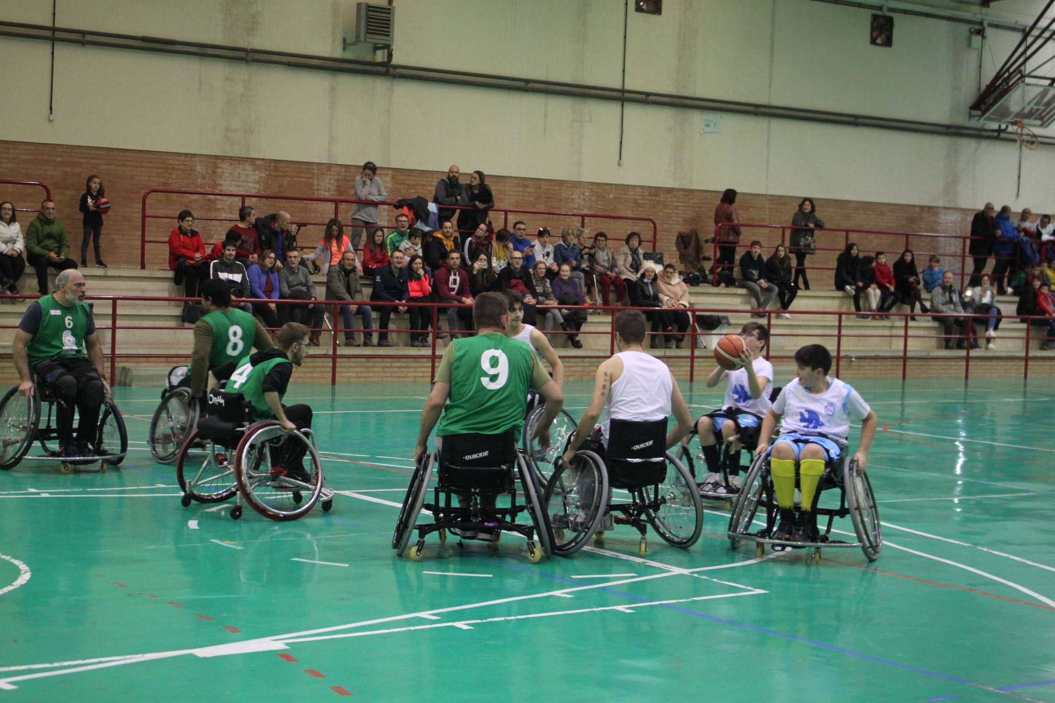 Fotos: Baloncesto en silla de ruedas en la Semana de la Discapacidad de Arnedo