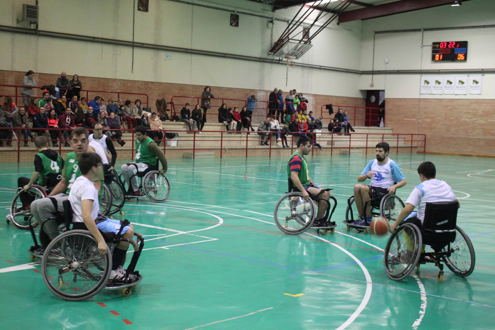 Fotos: Baloncesto en silla de ruedas en la Semana de la Discapacidad de Arnedo