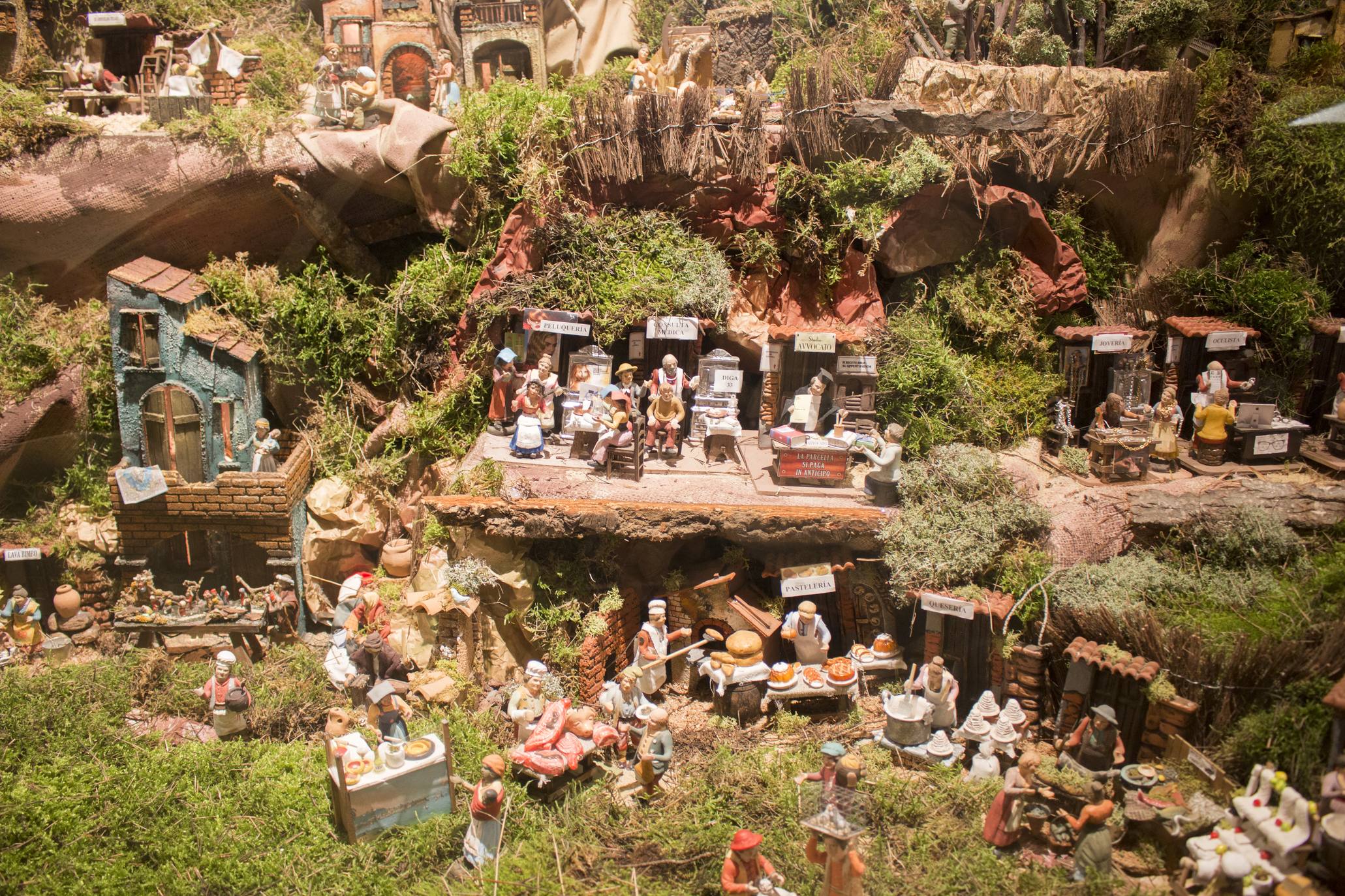 El belén napolitano vuelve a lucir en la Catedral de Santo Domingo