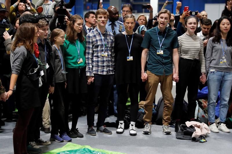 Fotos: Greta Thunberg se une a la sentada por la inacción contra la emergencia climática