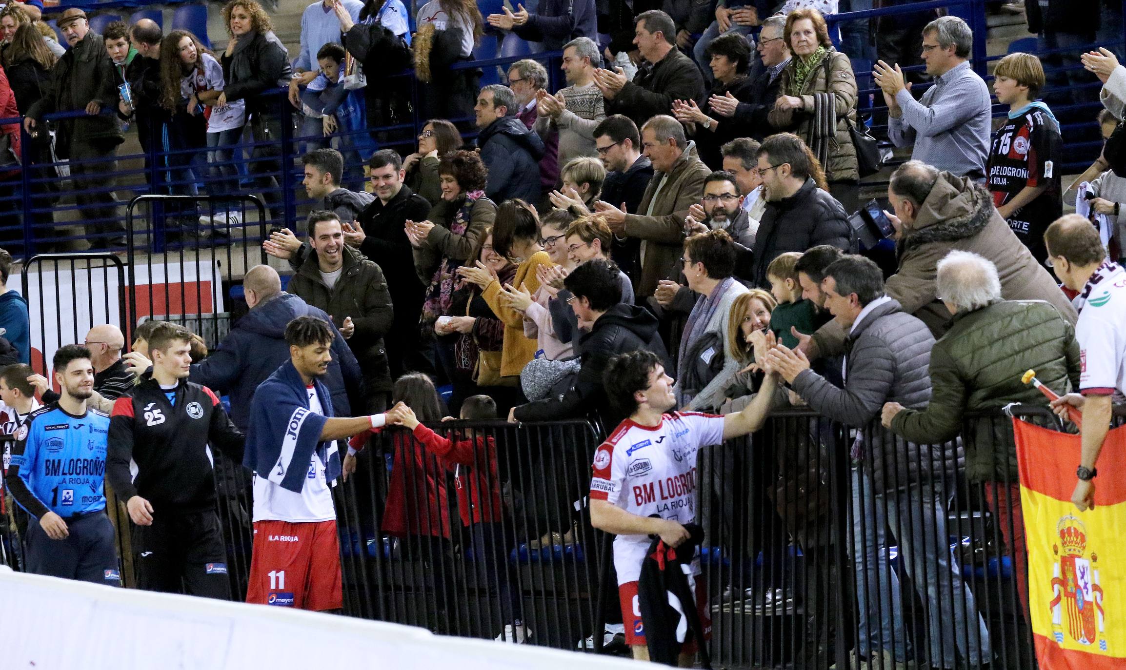 Los riojanos han vencido al bloque pucelano y se acercan a la Copa Asobal. 