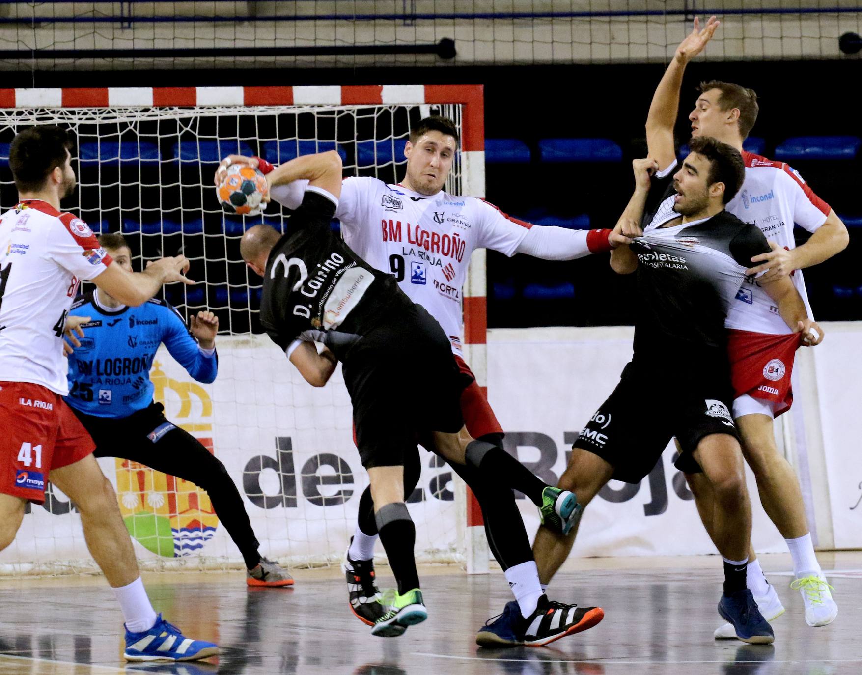 Los riojanos han vencido al bloque pucelano y se acercan a la Copa Asobal. 