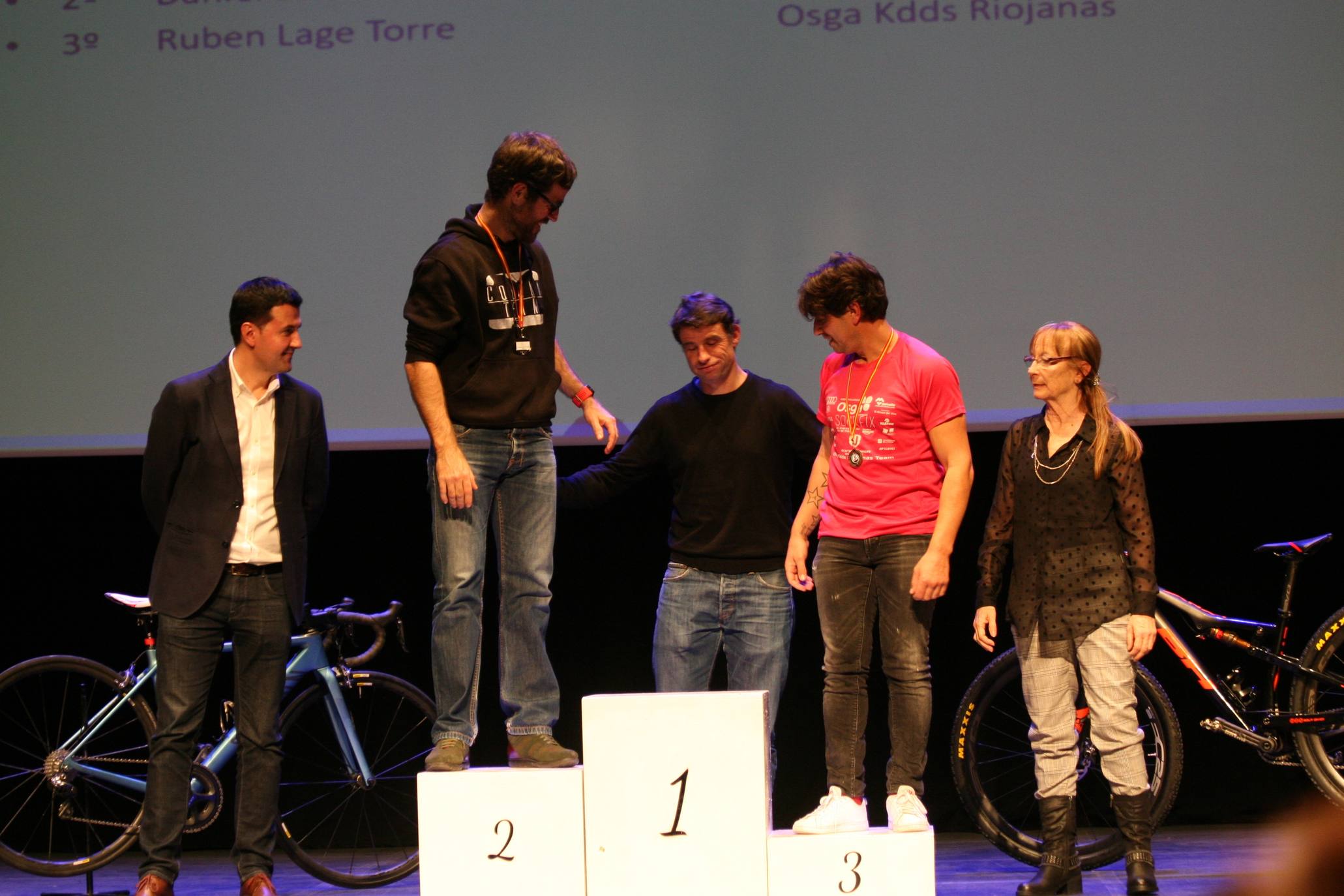 La cita se ha celebrado este sábado en el teatro Cervantes. 