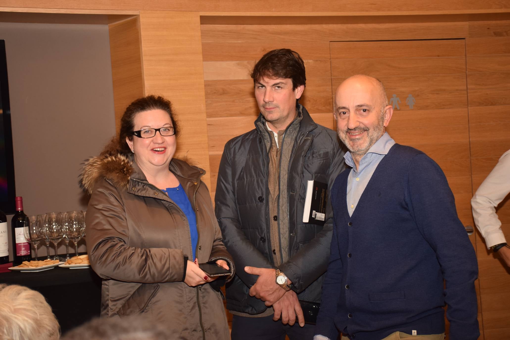 Fotos: Alberto Gil y Antonio Remesal presentan en el Espacio Lagares el libro-guía &#039;Rioja: vinos silenciosos&#039;