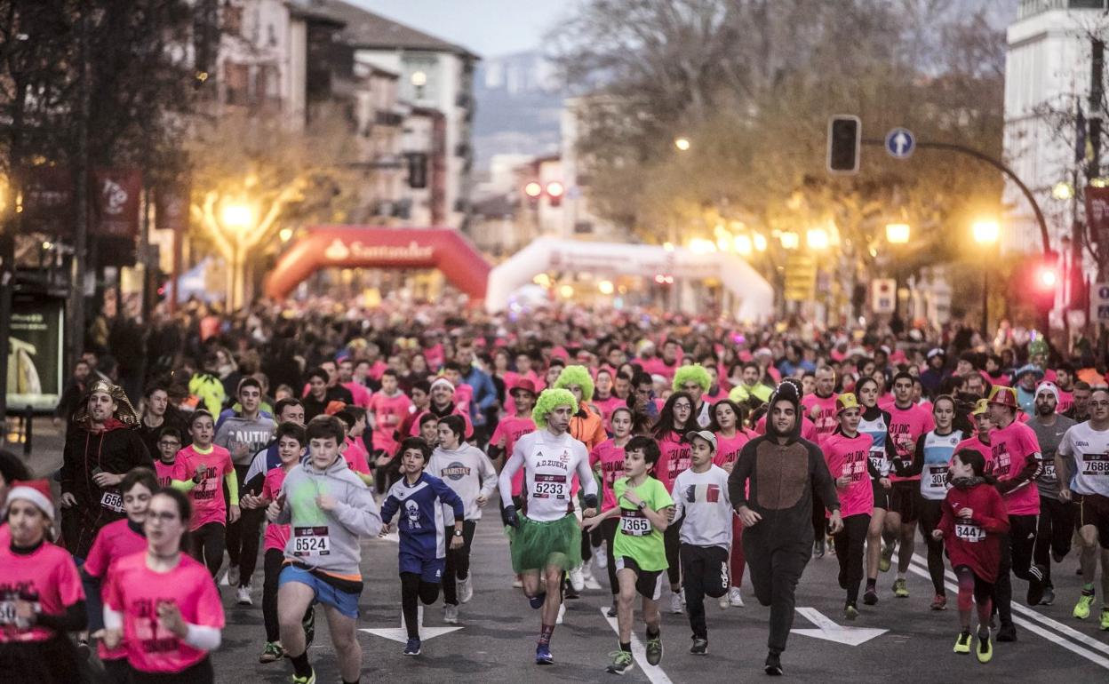Cortes de tráfico y cambios en la líneas de autobuses por la San Silvestre