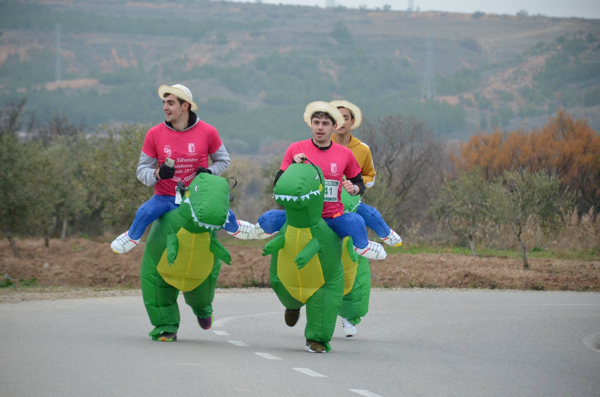 Humor y disfraces en la San Silvestre de Calahorra