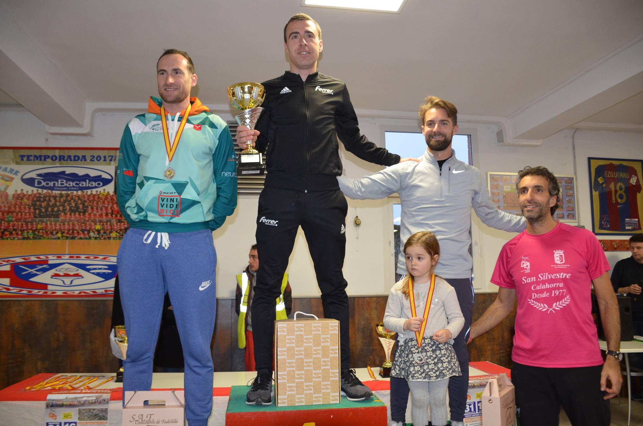 Humor y disfraces en la San Silvestre de Calahorra