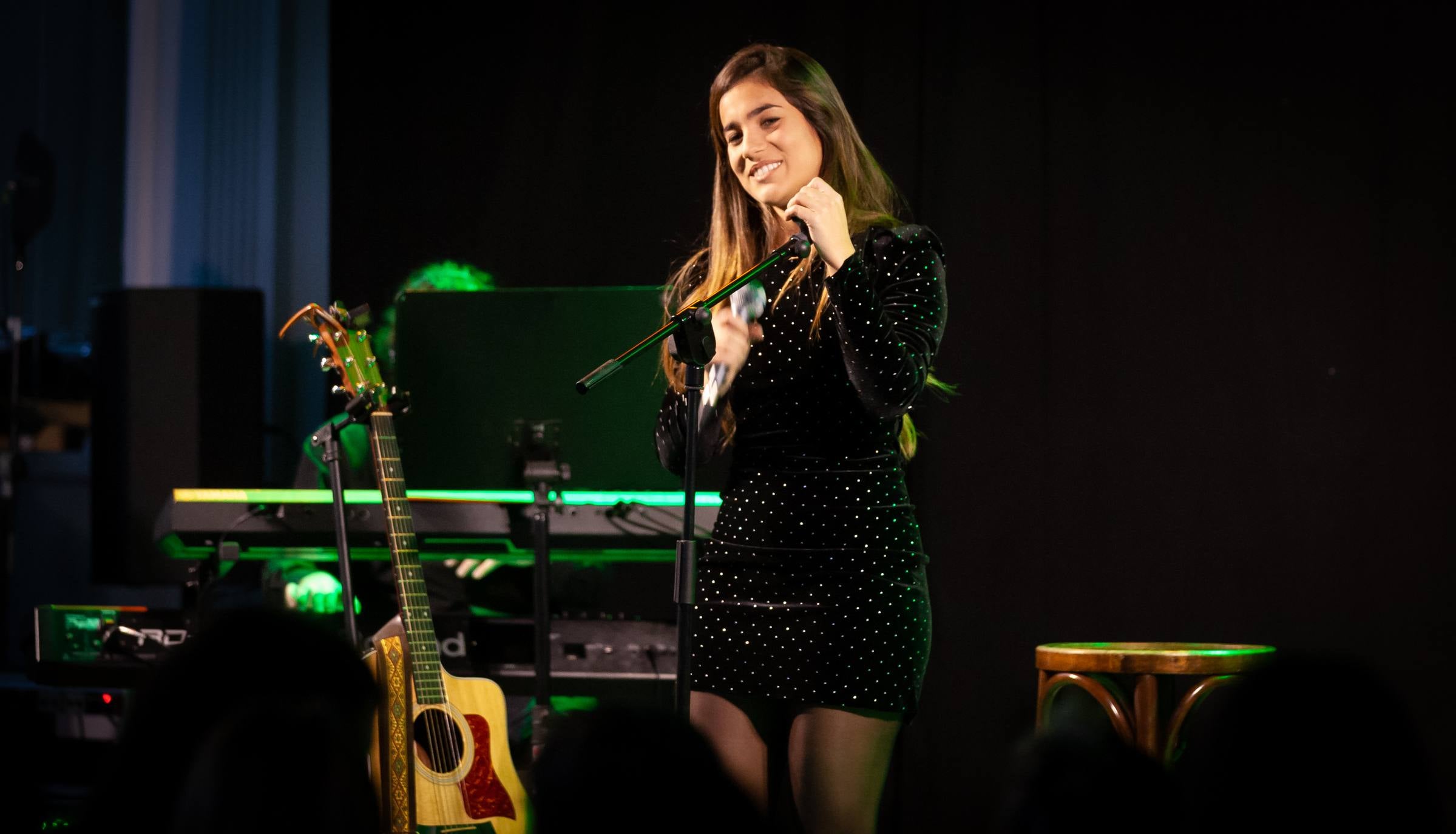 La concursante de OT ha ofrecido una recital en el Círculo Logroñés.