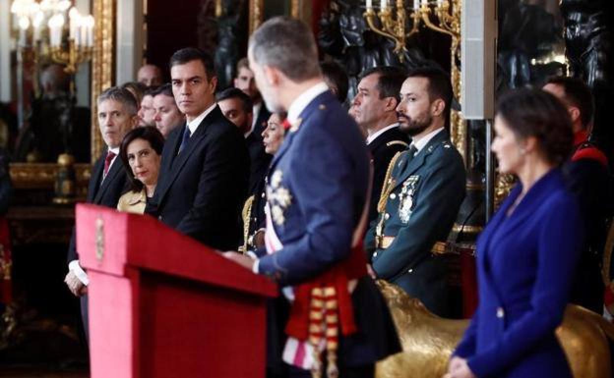 Los reyes Felipe VI y Letizia, durante la celebración de la Pascua Militar en una solemne ceremonia. 