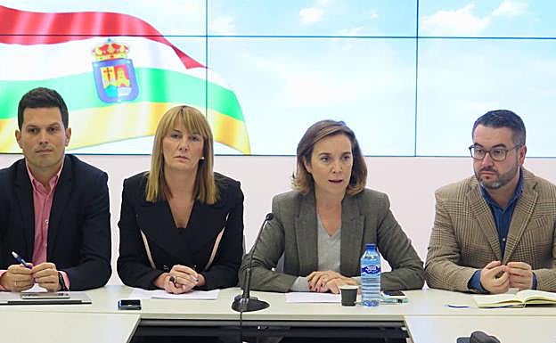 Gamarra acusa a diputados del PSOE y Andreu de dejar tirados a los riojanos