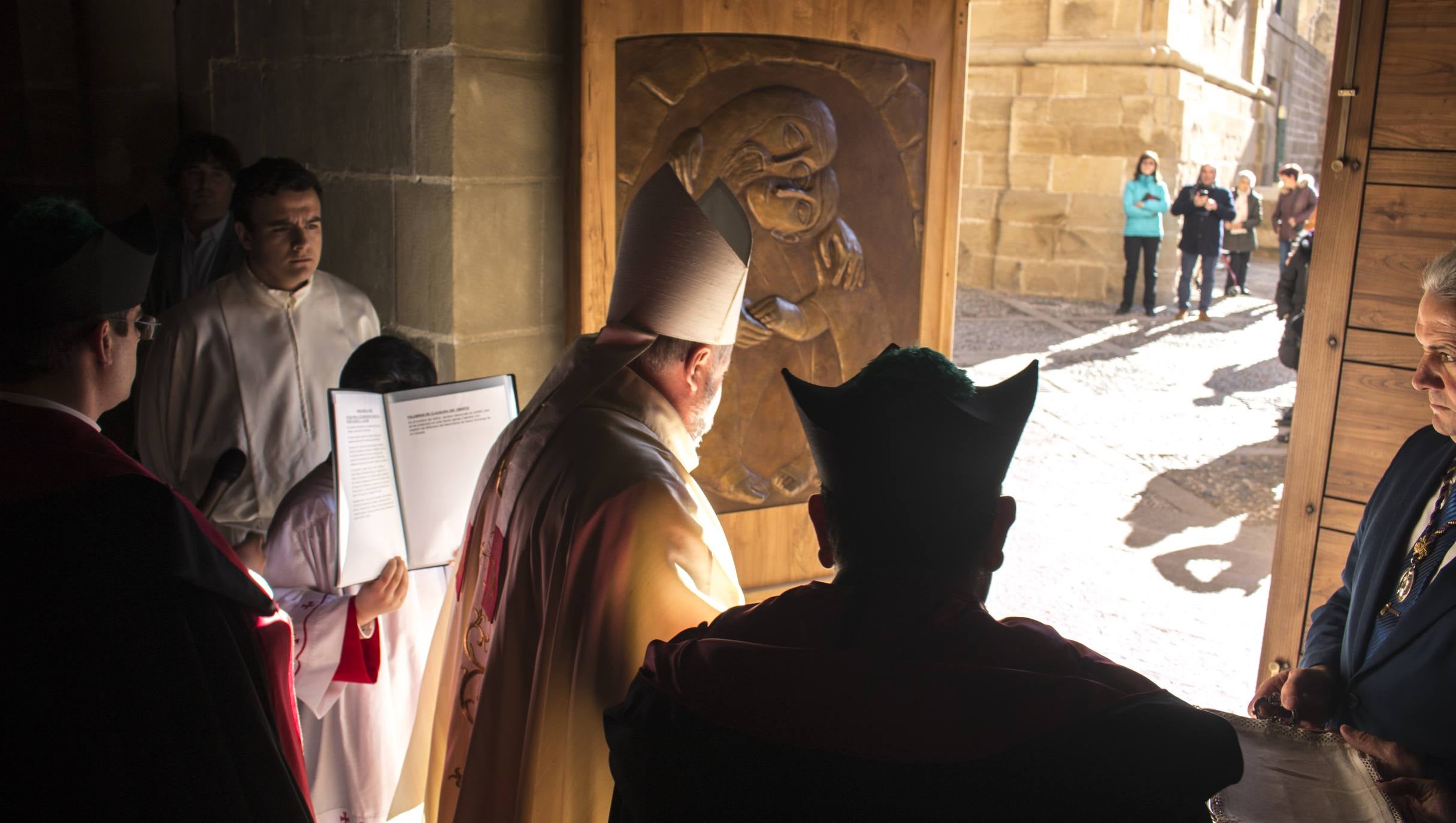 El cardenal Juan José Omella ha presidido este domingo los actos organizados para cerrar el segundo especial periodo de Gracia concedido a la ciudad por la Santa Sede