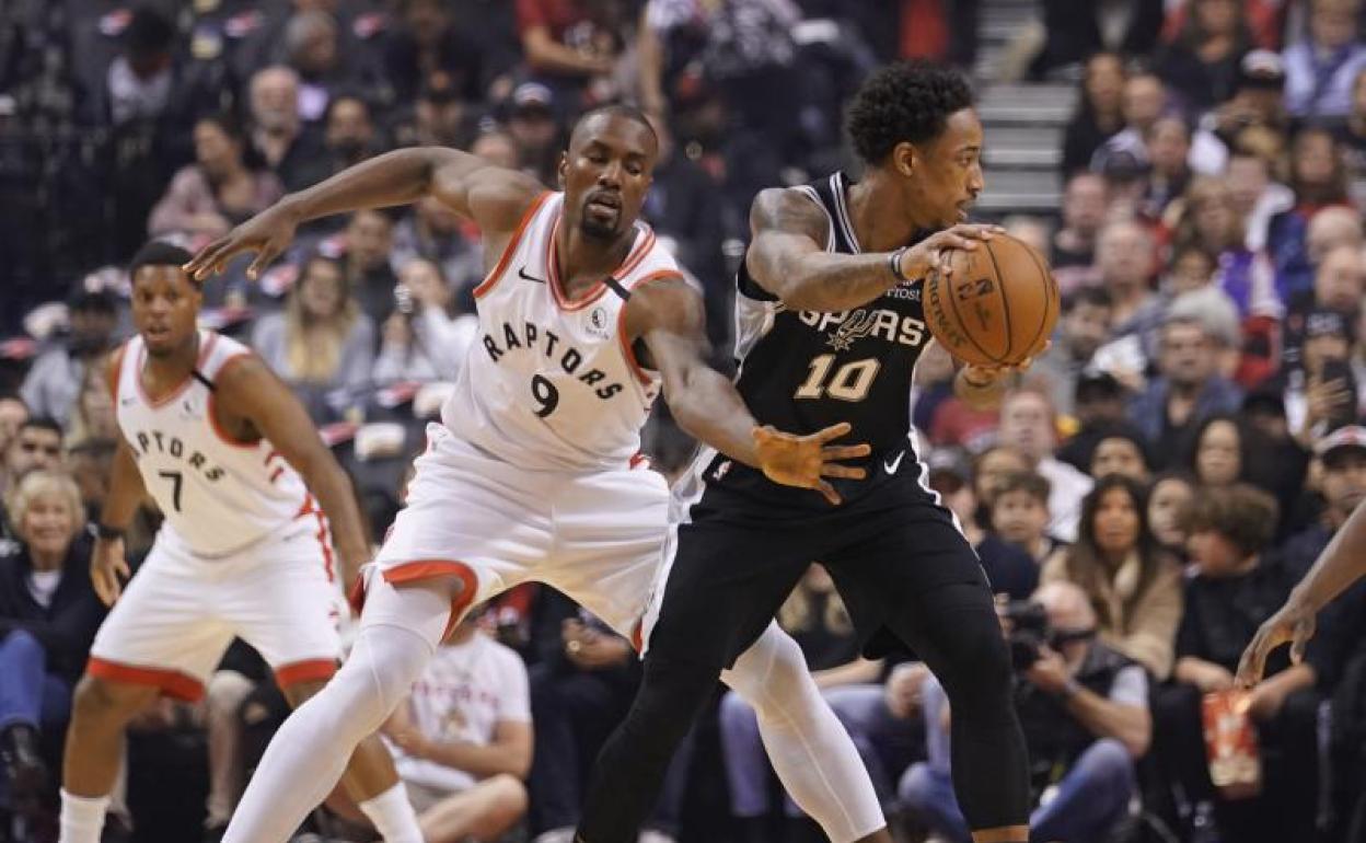 Serge Ibaka, en el partido ante los San Antonio Spurs.