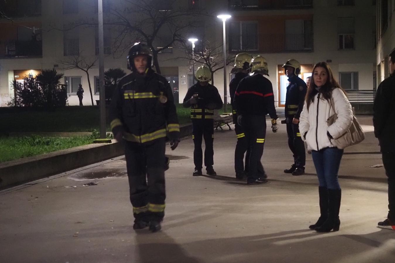 Los bomberos se han desplazado al lugar del derrumbe.