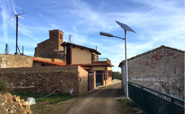 Imagen principal - Casas de Carbonera, carretera de Tudelilla y calle de Pradejón 