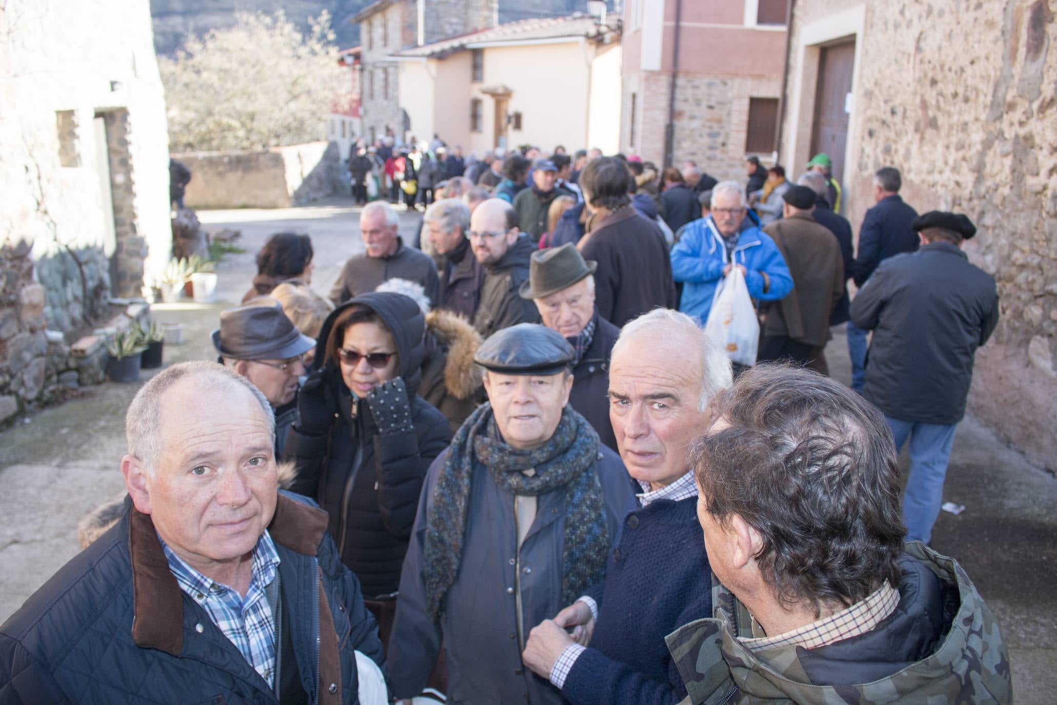 Ojacastro reparte 2.000 raciones de habas por San Antón