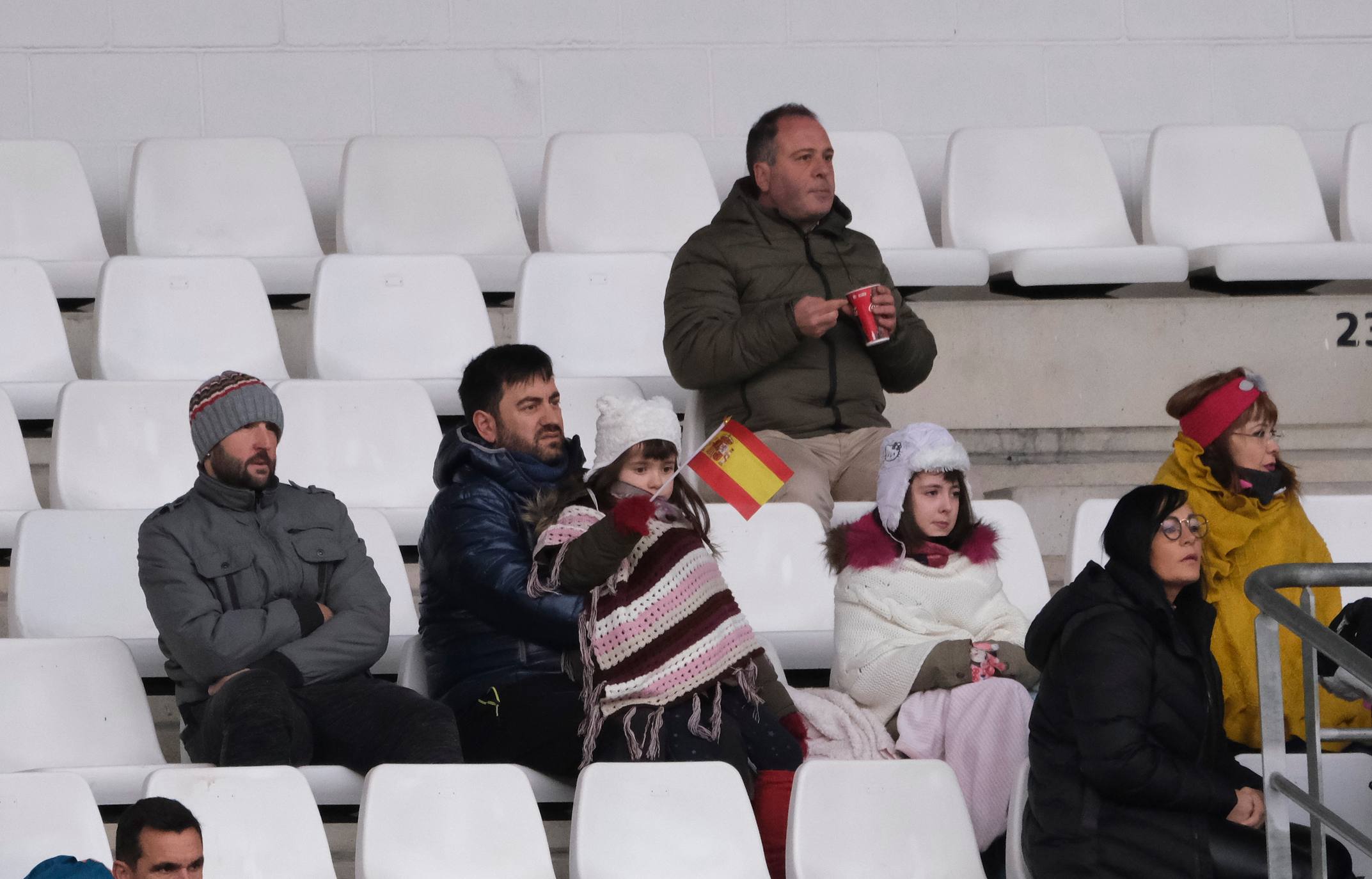 Riojanas y canarias han firmado tablas en Las Gaunas y la delantera zambiana se ha despedido de la afición riojana.