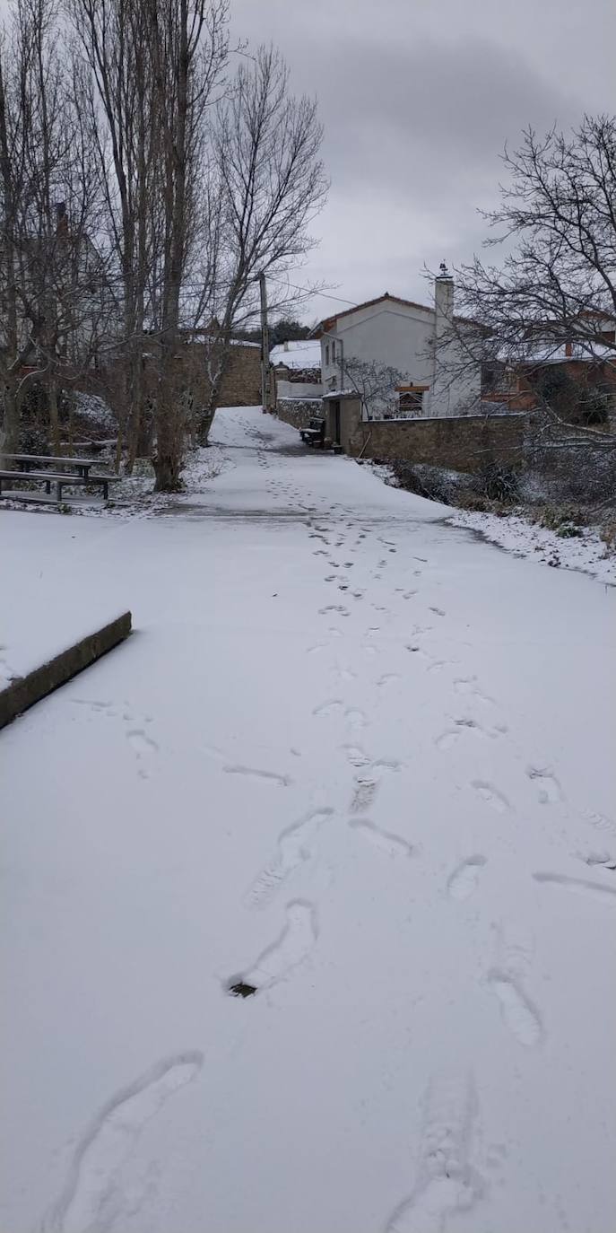 Tal y como anunció ayer la Aemet, los riojanos somos testigos hoy de la alerta amarilla por nieve