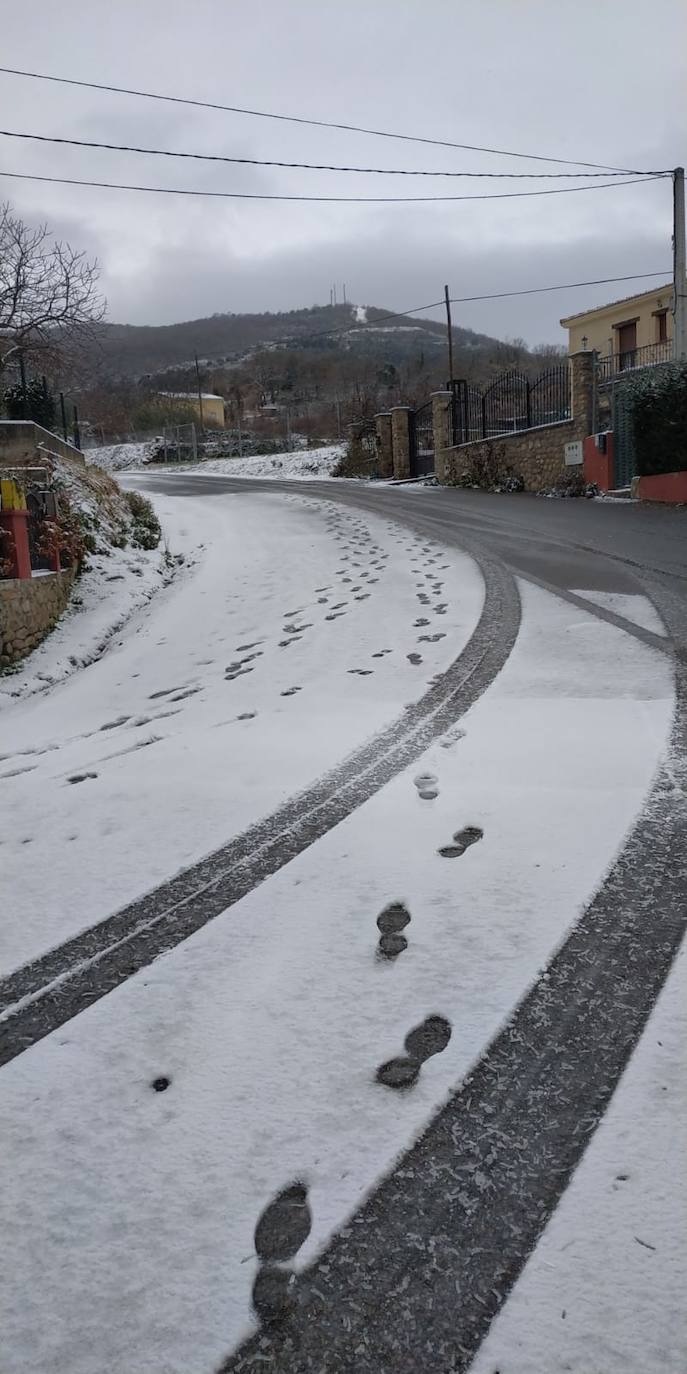 Tal y como anunció ayer la Aemet, los riojanos somos testigos hoy de la alerta amarilla por nieve