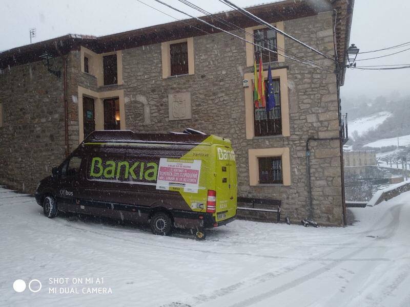 Tal y como anunció ayer la Aemet, los riojanos somos testigos hoy de la alerta amarilla por nieve