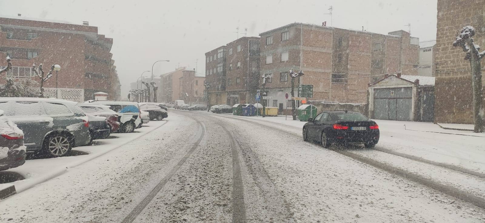 La nieve cubre Santo Domingo de La Calzada