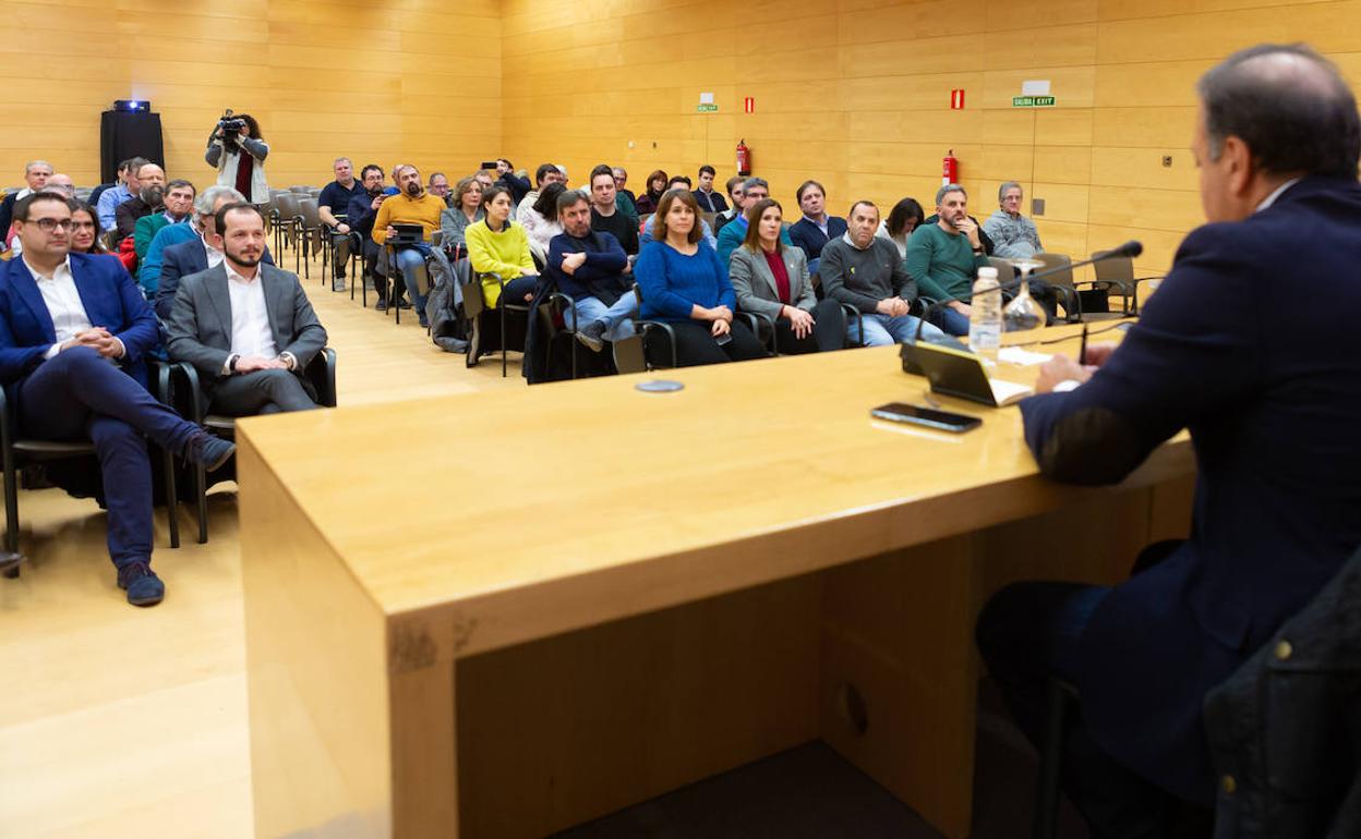 Un momento de la asamblea celebrada en Riojaforum.