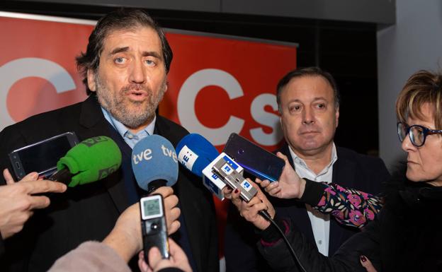 Manuel García Bofill y Joan Mesquida, este miércoles ante la prensa.