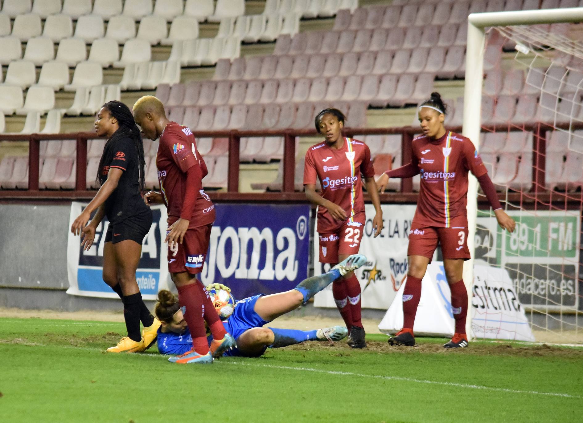 Fotos: El Atlético toma Las Gaunas