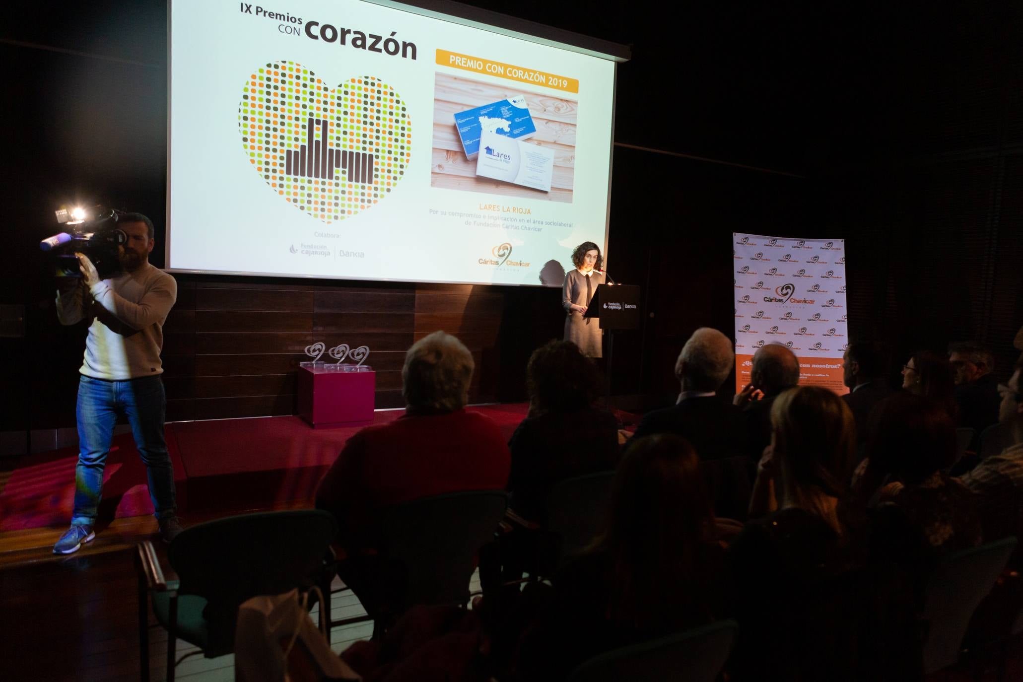 Fotos: La Fundación Cáritas Chavicar entrega sus IX Premios con Corazón a ESD, Lares La Rioja y la Cámara de Comercio