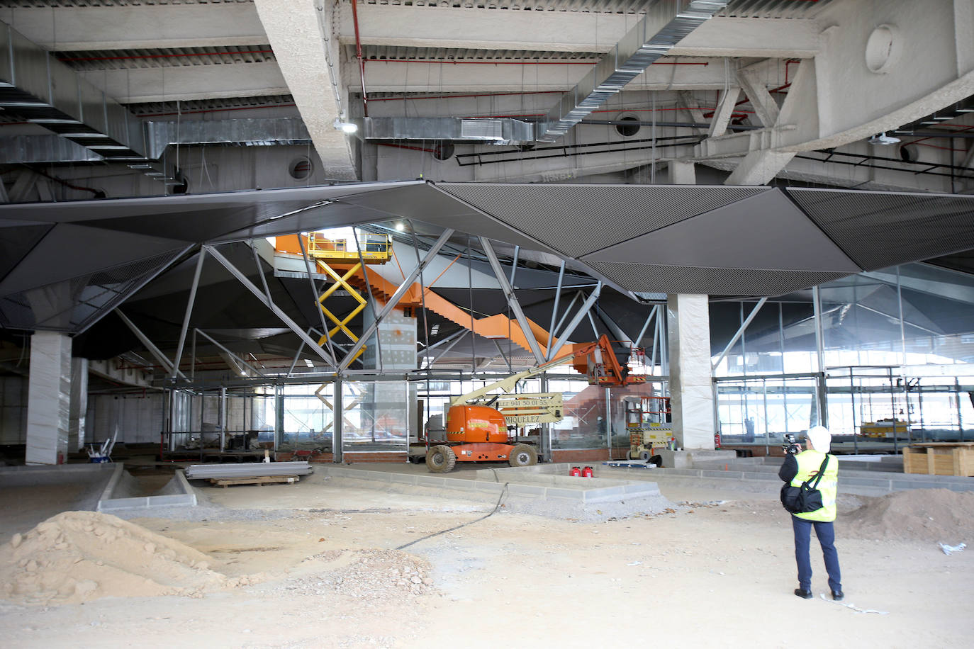 Fotos: La nueva estación de autobuses de Logroño toma forma