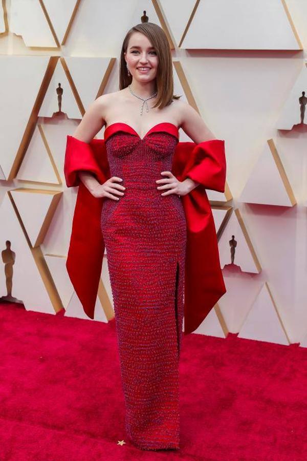 La actriz Kaitlyn Dever ha escogido un Louis Vuitton.