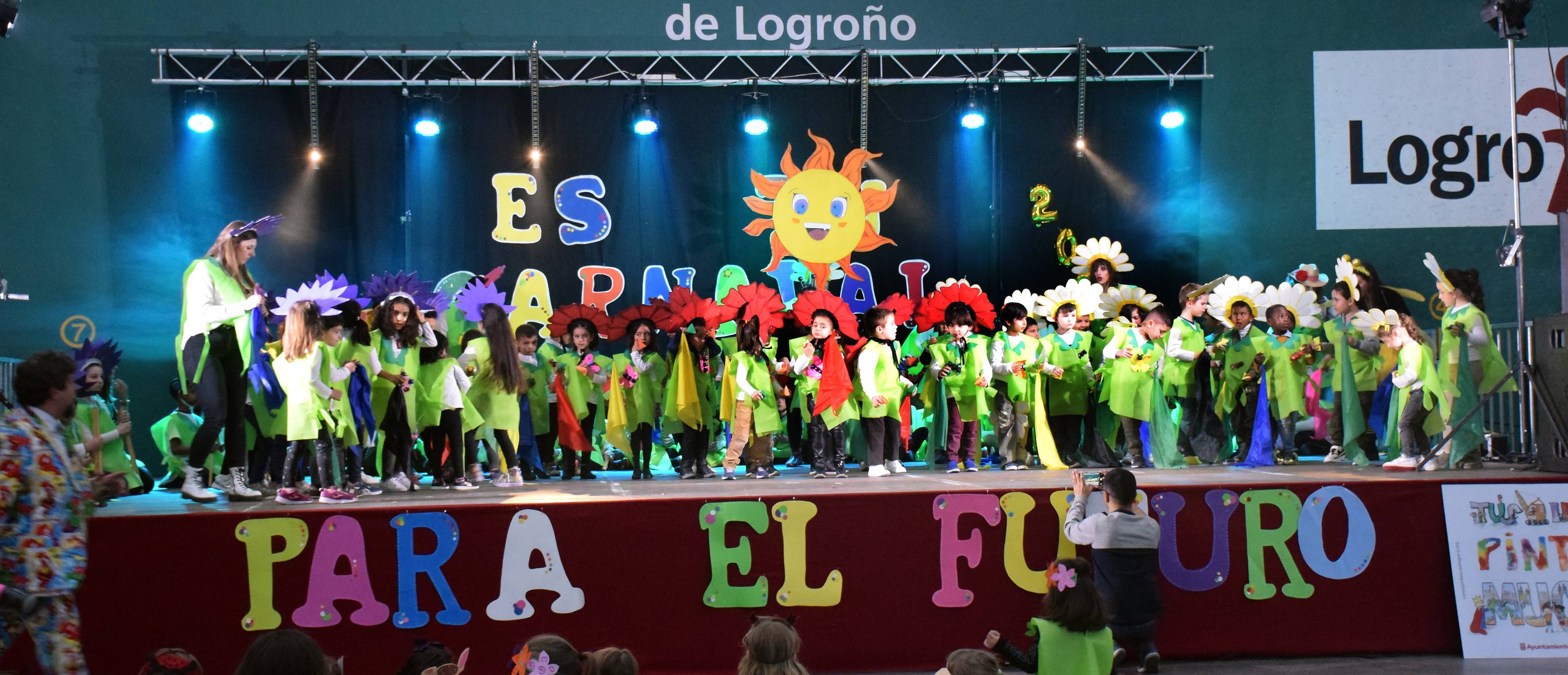 Celebración del Carnaval de las ludotecas municipales de Logroño en el Polideportivo de Las Gaunas.