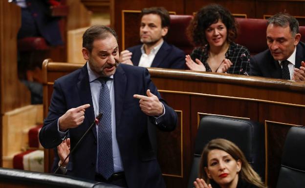 Ábalos, este miércoles, durante la sesión de control en el Congreso. 