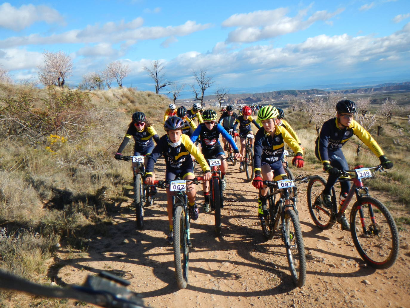 Fotos: Medio millar de ciclistas se citan en Arnedo