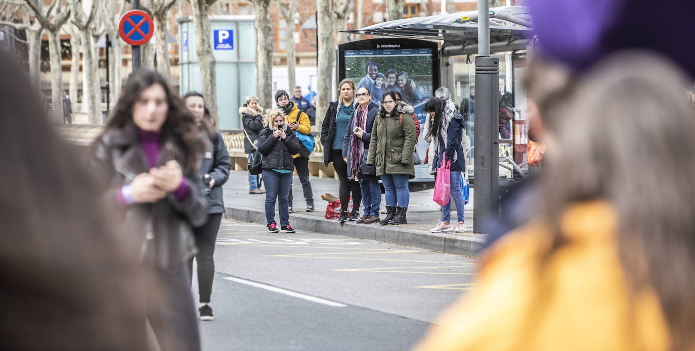 Fotos: 8M: Cientos de estudiantes se manifiestan para reinvidicar la igualdad en la educación