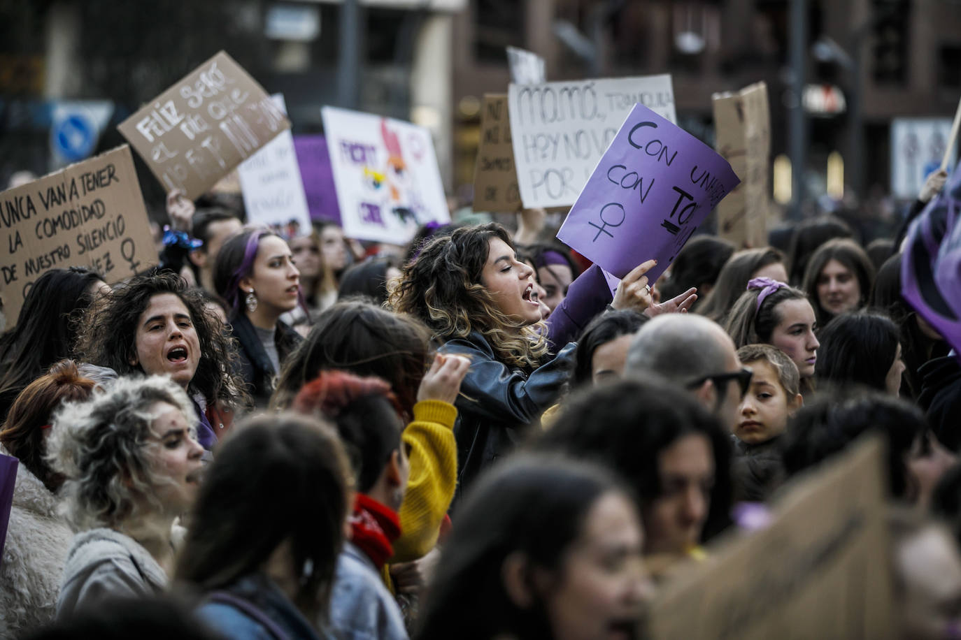 Fotos: 8M: Manifestación del Día Internacional de la Mujer en Logroño