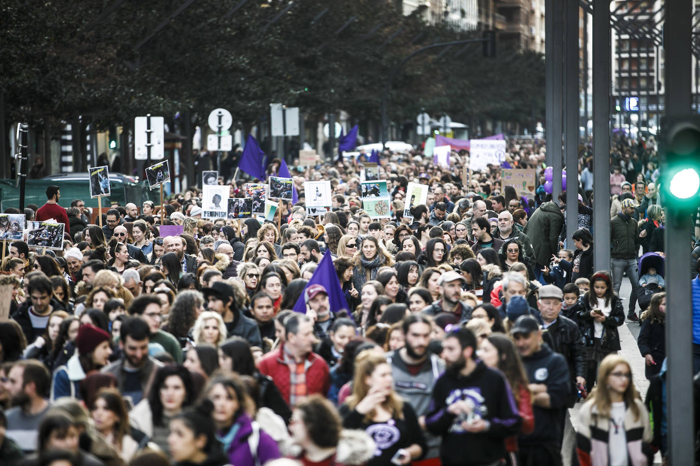 Fotos: 8M: Manifestación del Día Internacional de la Mujer en Logroño