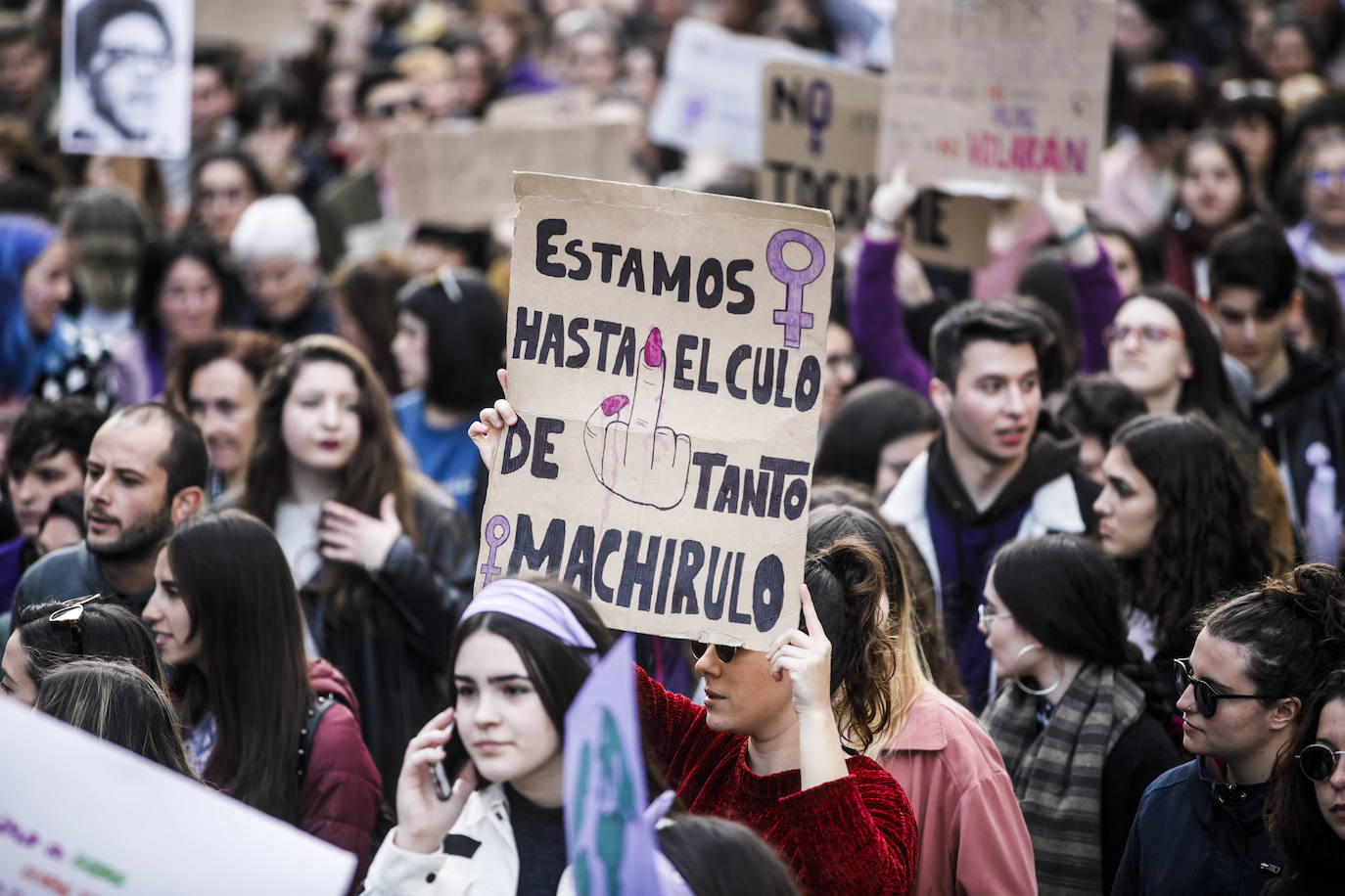 Fotos: 8M: Manifestación del Día Internacional de la Mujer en Logroño