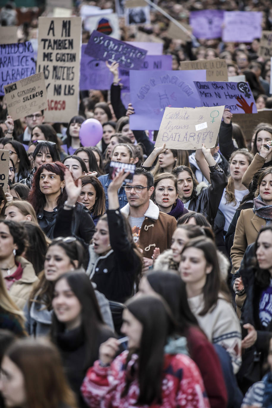 Fotos: 8M: Manifestación del Día Internacional de la Mujer en Logroño