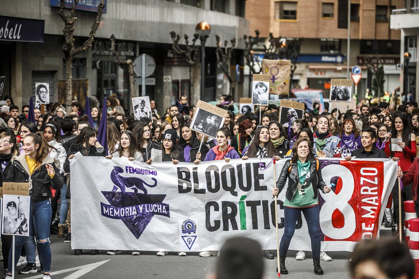 Fotos: 8M: Manifestación del Día Internacional de la Mujer en Logroño