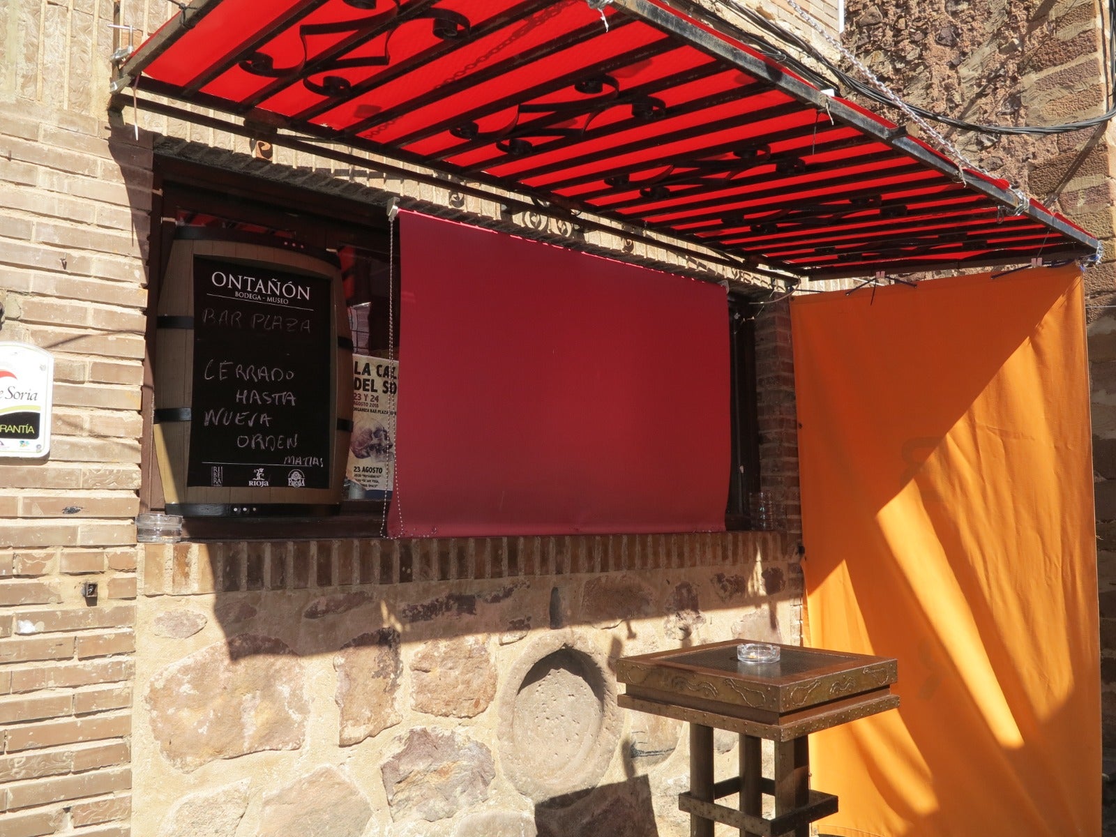 Fotos: Bares cerrados en Cameros y la N-111 vacía como consecuencia del coronavirus