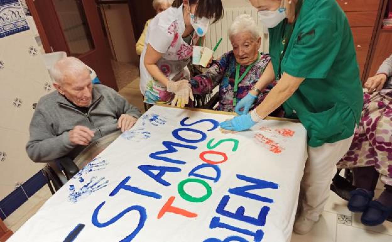 Coronavirus en La Rioja: Los abuelos del Hospital del Santo: «Estamos todos bien»