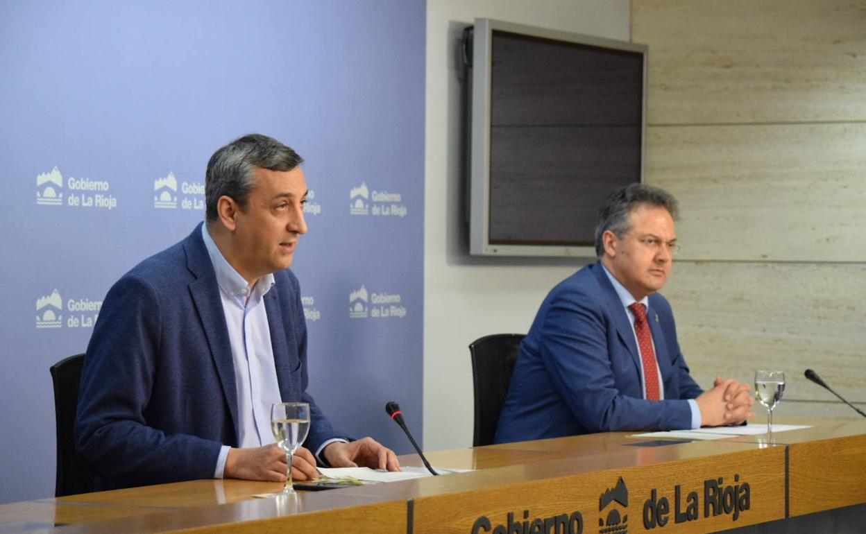 Chus del Río y Luis Cacho, durante la rueda de prensa de esta mañana